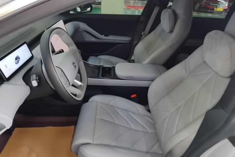 Used Nio ET5T 2025 75 kWh Touring Left Front Seat
