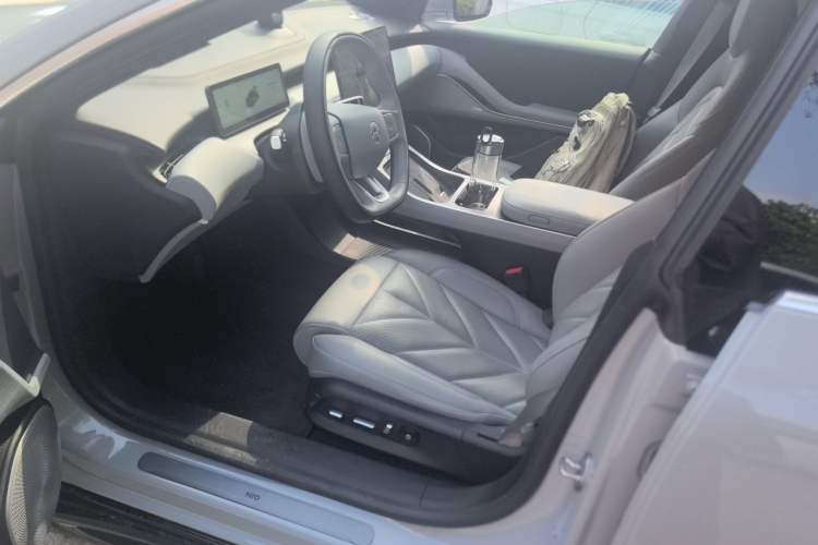 Used Nio ET5T 2025 75 kWh Touring Left Front Seat