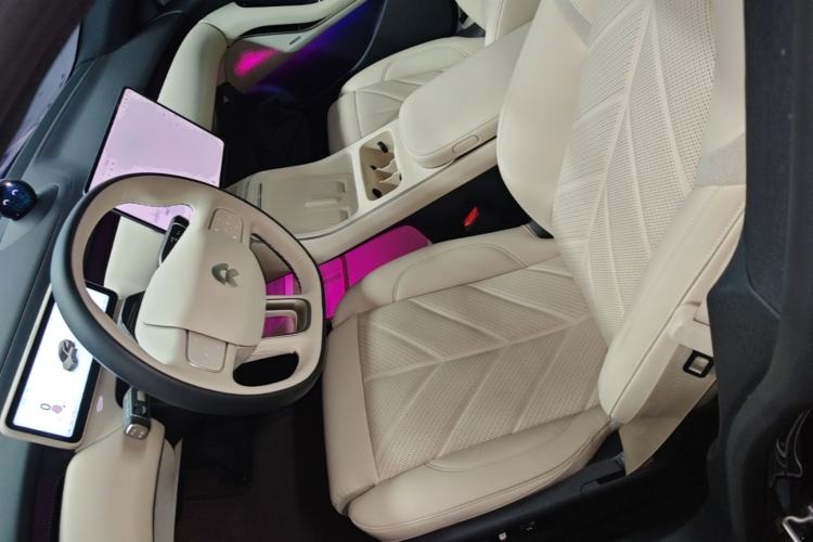 Used Nio ET5T 2025 75 kWh Touring Left Front Seat