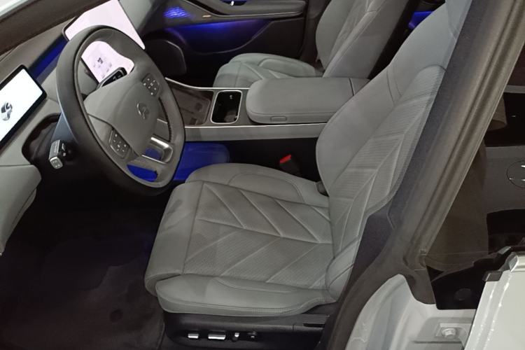 Used Nio ET5T 2025 75 kWh Touring Left Front Seat