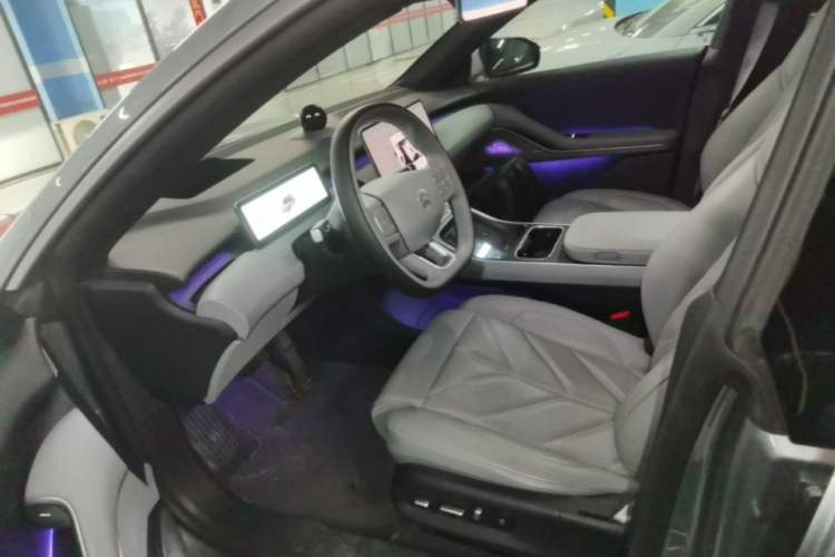 Used Nio ET5T 2025 75 kWh Touring Left Front Seat