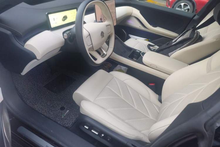 Used Nio ET5T 2025 75 kWh Touring Left Front Seat