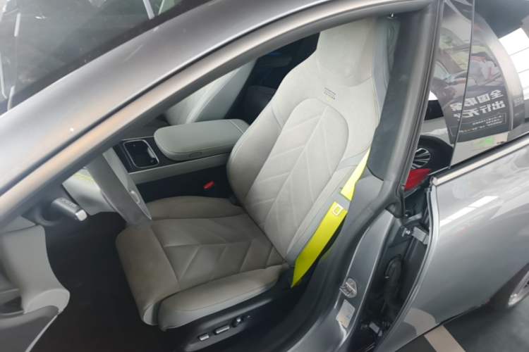 Used Nio ET5T 2025 Model Champion Commemorative Edition, 75kWh Touring Left Front Seat