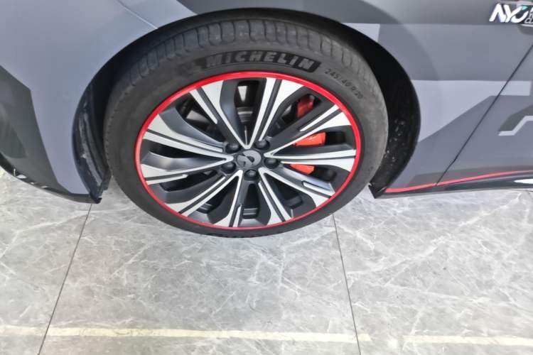 Used Nio ET5T 2025 75 kWh Touring Left Front Wheel Hub