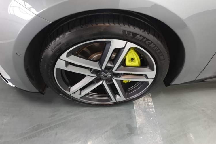 Used Nio ET5T 2025 Model Champion Commemorative Edition, 75kWh Touring Left Front Wheel Hub