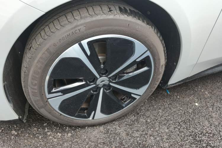 Used Nio ET5T 2025 75 kWh Touring Left Front Wheel Hub
