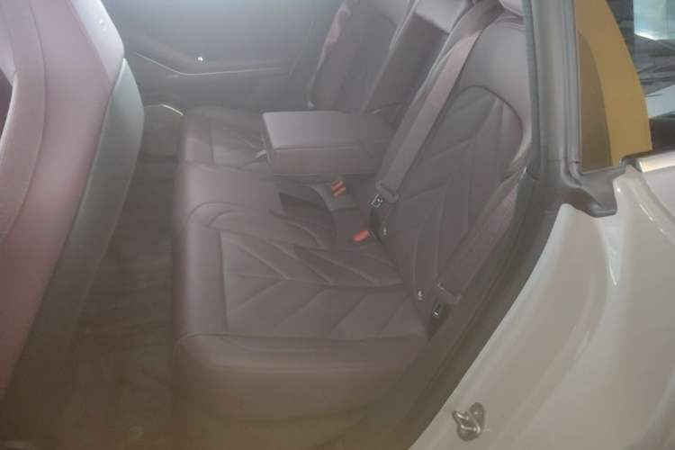 Used Nio ET5T 2025 75 kWh Touring Left Rear Seat
