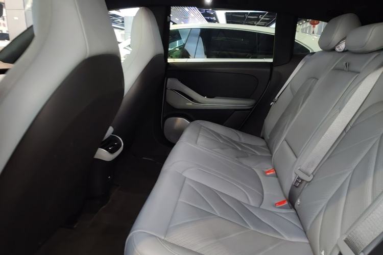 Used Nio ET5T 2025 75 kWh Touring Left Rear Seat
