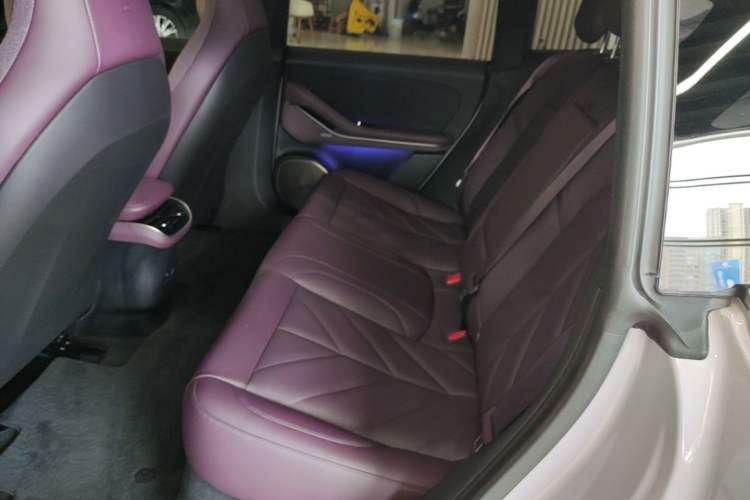 Used Nio ET5T 2025 75 kWh Touring Left Rear Seat