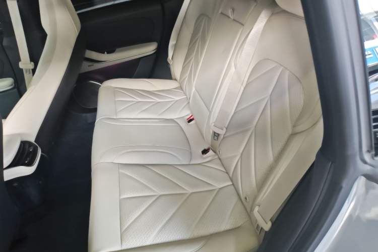 Used Nio ET5T 2025 75 kWh Touring Left Rear Seat