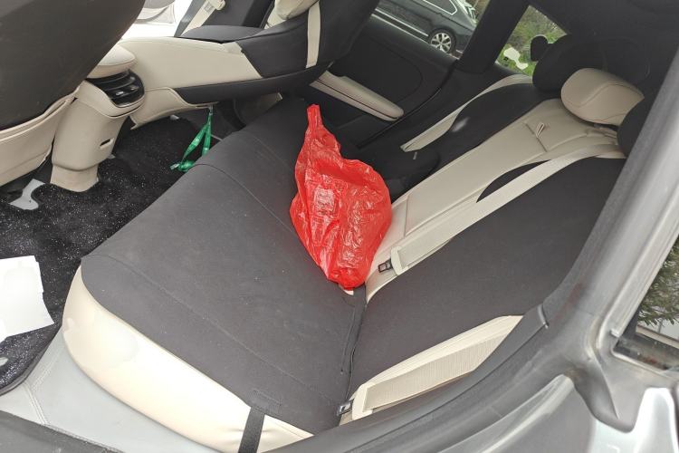 Used Nio ET5T 2025 75 kWh Touring Left Rear Seat