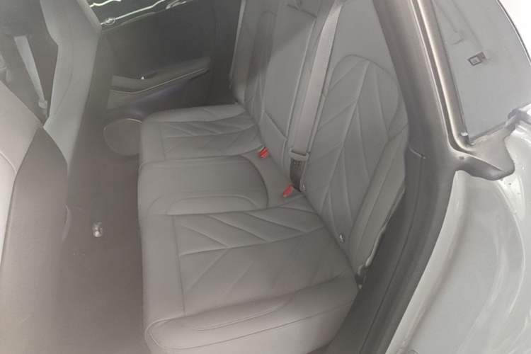 Used Nio ET5T 2025 75 kWh Touring Left Rear Seat