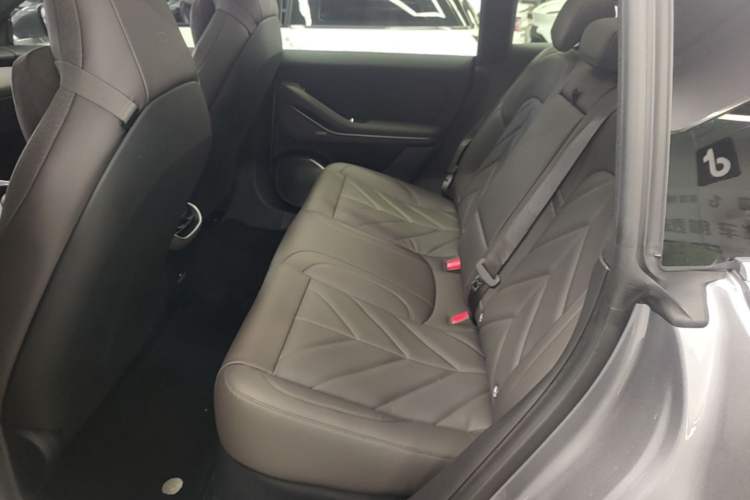 Used Nio ET5T 2025 75 kWh Touring Left Rear Seat