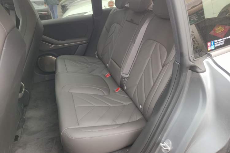 Used Nio ET5T 2025 75 kWh Touring Left Rear Seat