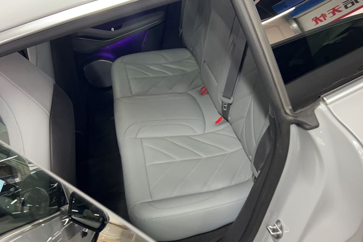 Used Nio ET5T 2025 75 kWh Touring Left Rear Seat