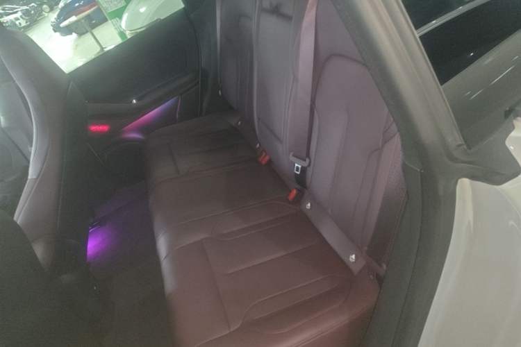 Used Nio ET5T 2025 75 kWh Touring Left Rear Seat