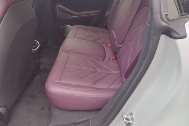 Used Nio ET5T 2025 75 kWh Touring Left Rear Seat