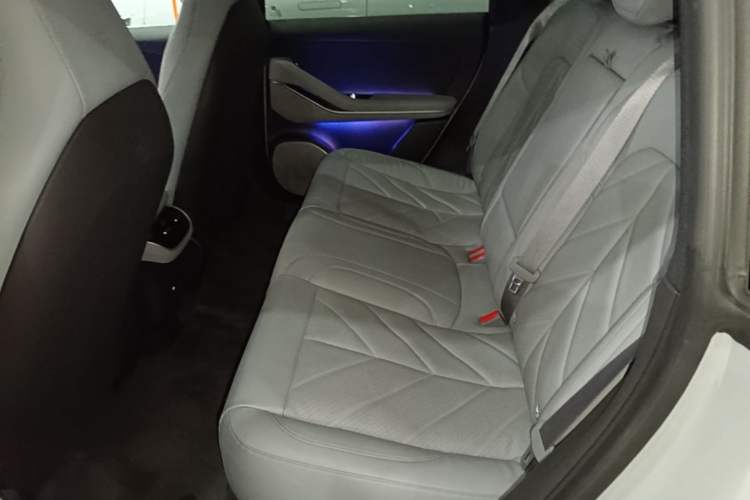 Used Nio ET5T 2025 75 kWh Touring Left Rear Seat