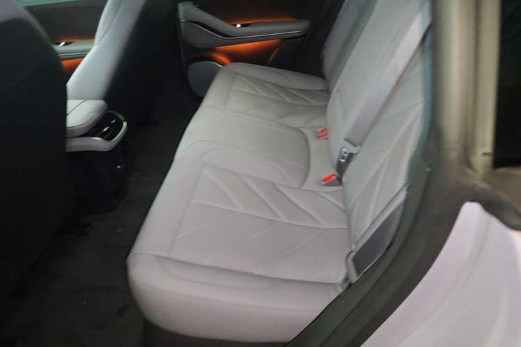 Used Nio ET5T 2025 75 kWh Touring Left Rear Seat