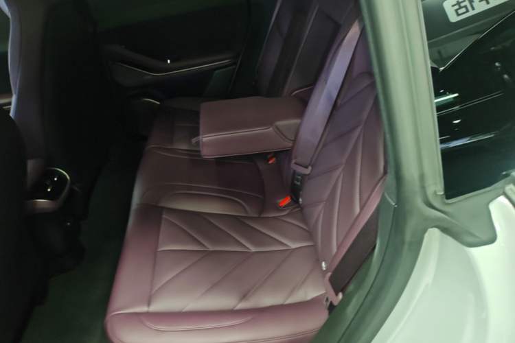 Used Nio ET5T 2025 75 kWh Touring Left Rear Seat