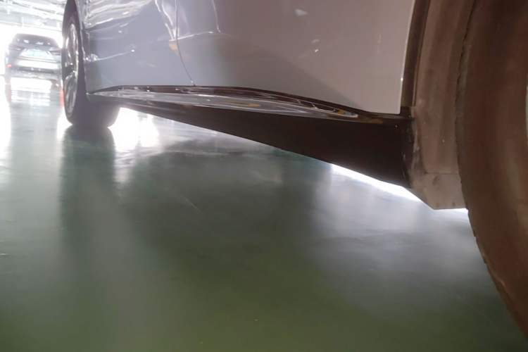 Used Nio ET5T 2025 75 kWh Touring Left Side Sill