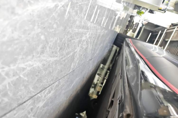 Used Nio ET5T 2025 75 kWh Touring Left Side Sill