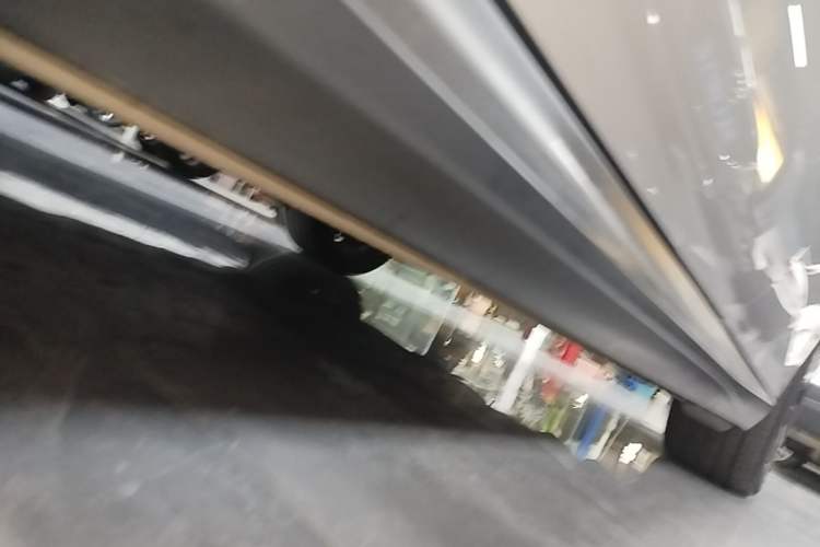 Used Nio ET5T 2025 Model Champion Commemorative Edition, 100kWh Touring Left Side Sill