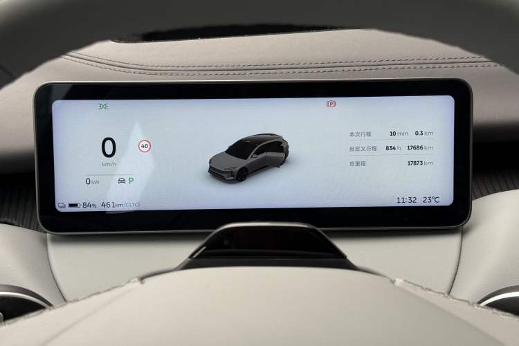 Used Nio ET5T 2025 75 kWh Touring Odometer Close Up