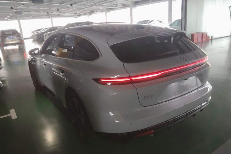 Used Nio ET5T 2025 75 kWh Touring Rear Left 45 Deg