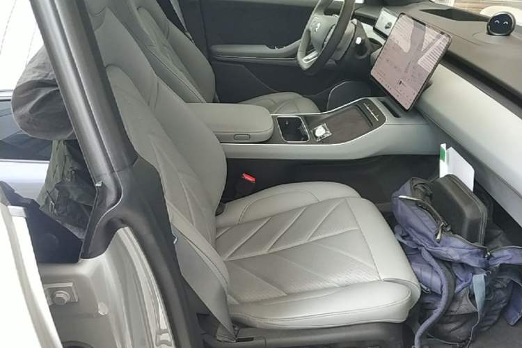Used Nio ET5T 2025 75 kWh Touring Right Front Seat