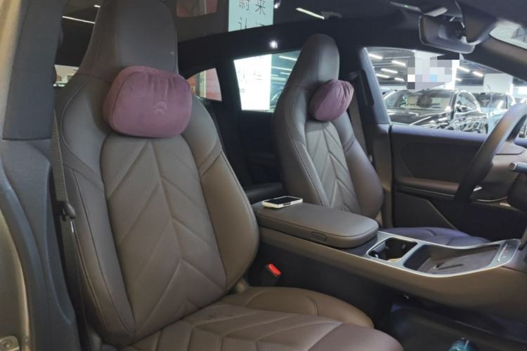 Used Nio ET5T 2025 75 kWh Touring Right Front Seat