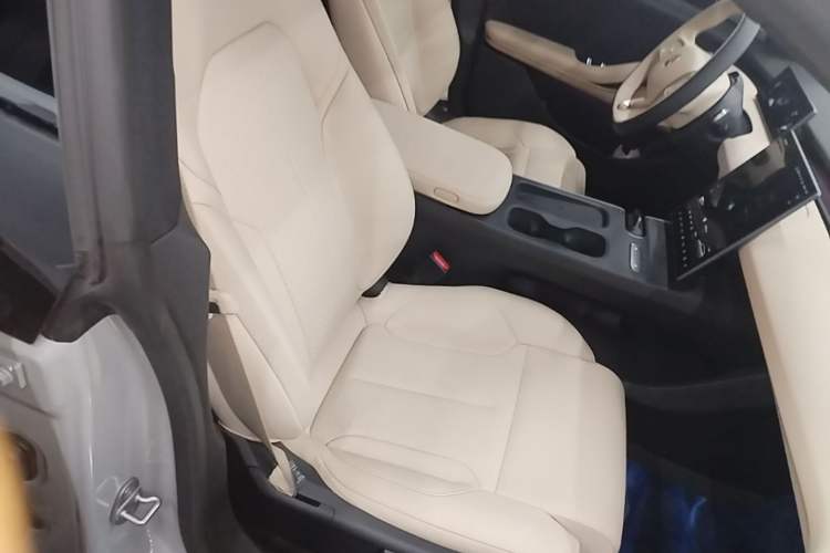 Used Nio ET5T 2025 Model Champion Commemorative Edition, 100kWh Touring Right Front Seat