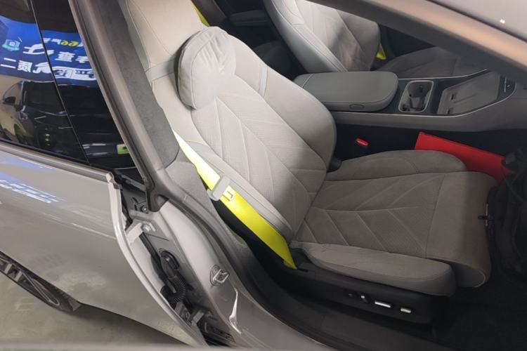 Used Nio ET5T 2025 Model Champion Commemorative Edition, 75kWh Touring Right Front Seat