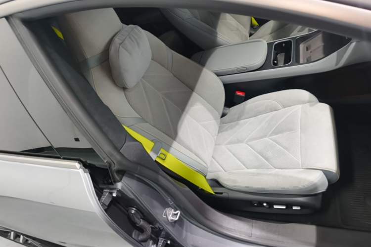Used Nio ET5T 2025 Model Champion Commemorative Edition, 75kWh Touring Right Front Seat