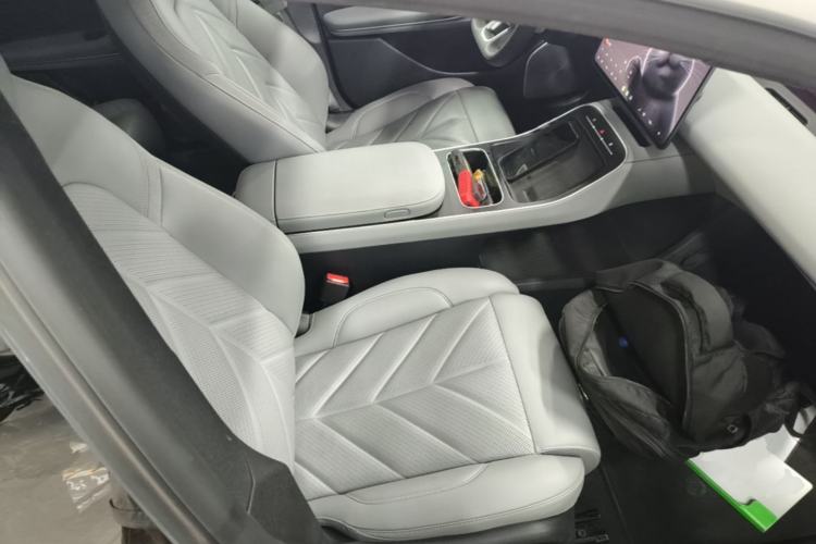 Used Nio ET5T 2025 75 kWh Touring Right Front Seat