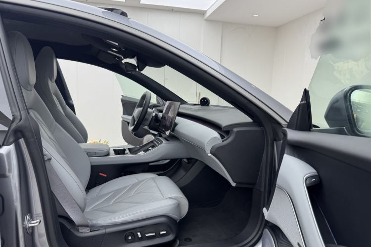 Used Nio ET5T 2025 75 kWh Touring Right Front Seat