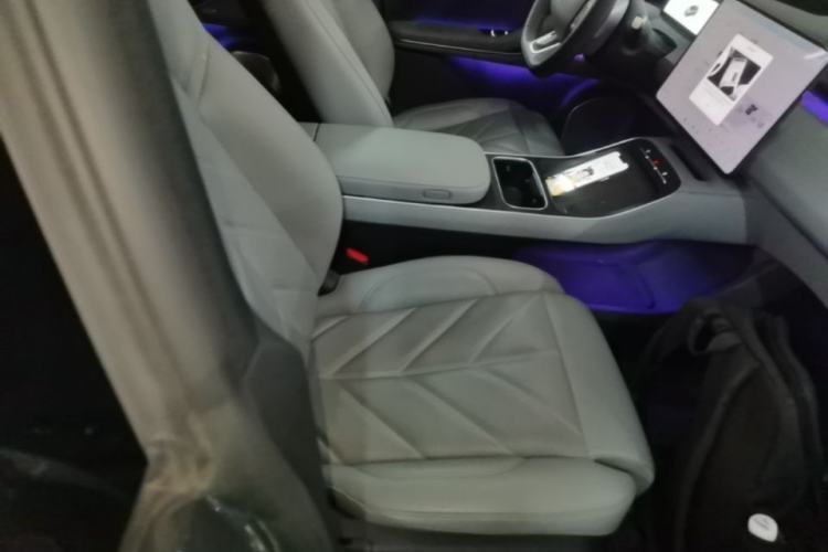Used Nio ET5T 2025 75 kWh Touring Right Front Seat