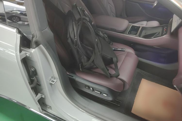 Used Nio ET5T 2025 75 kWh Touring Right Front Seat