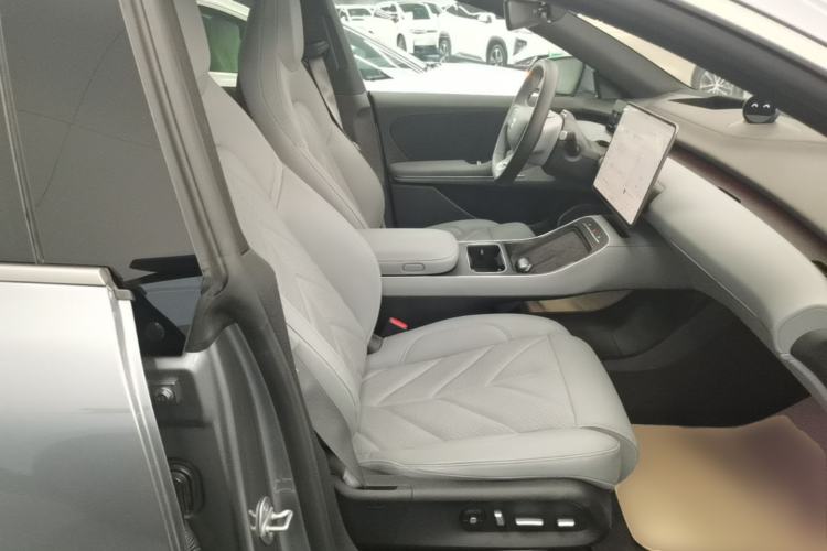 Used Nio ET5T 2025 75 kWh Touring Right Front Seat