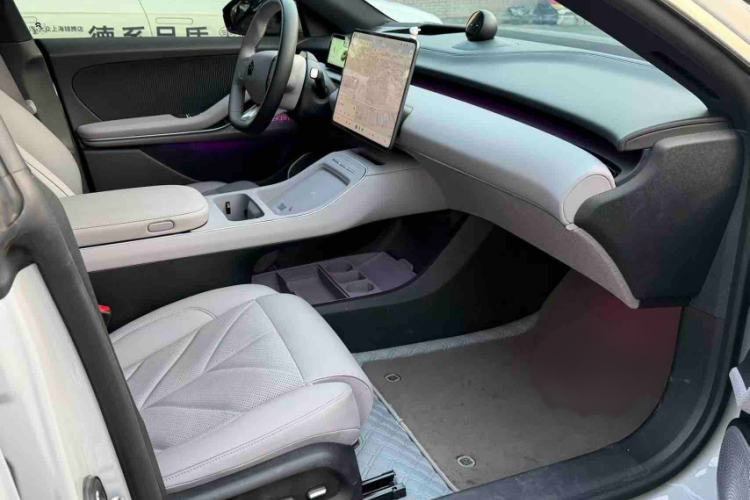 Used Nio ET5T 2025 75 kWh Touring Right Front Seat