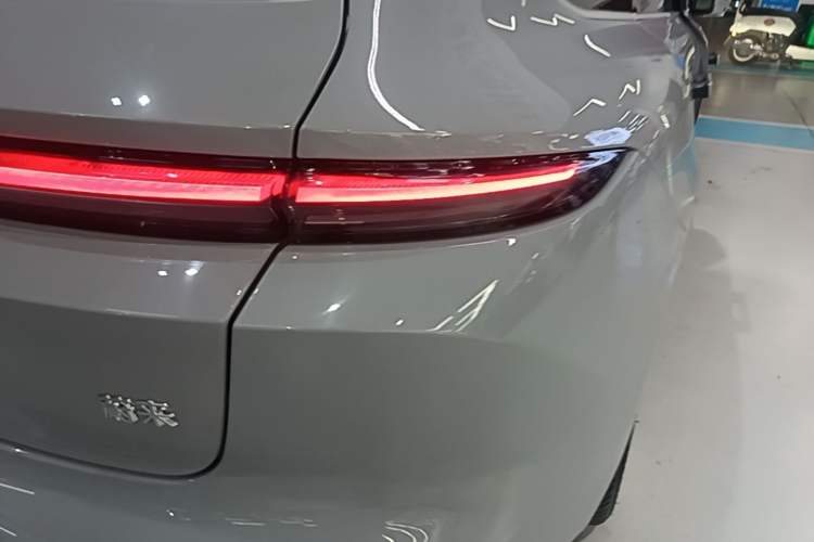 Used Nio ET5T 2025 75 kWh Touring Right Rear Taillight