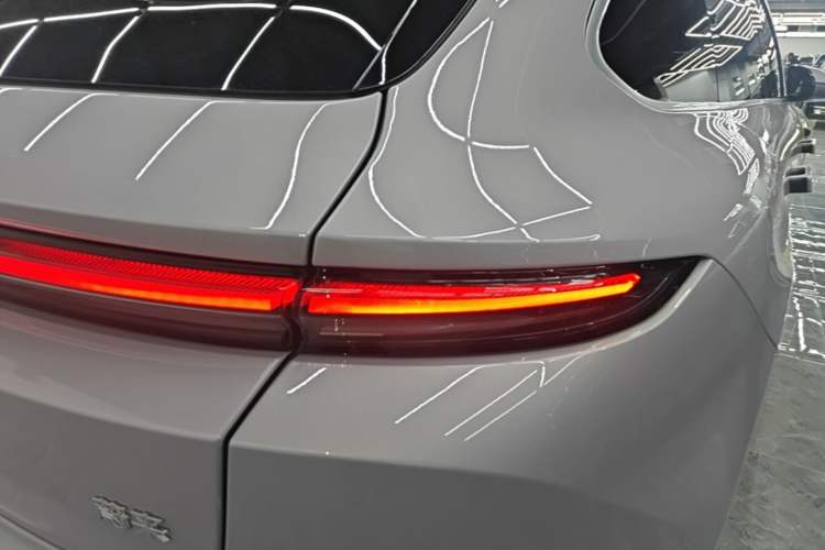 Used Nio ET5T 2025 75 kWh Touring Right Rear Taillight