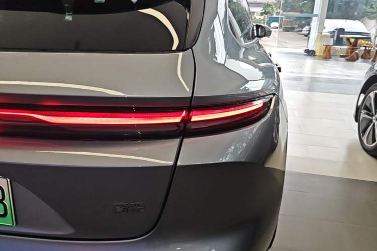 Used Nio ET5T 2025 75 kWh Touring Right Rear Taillight