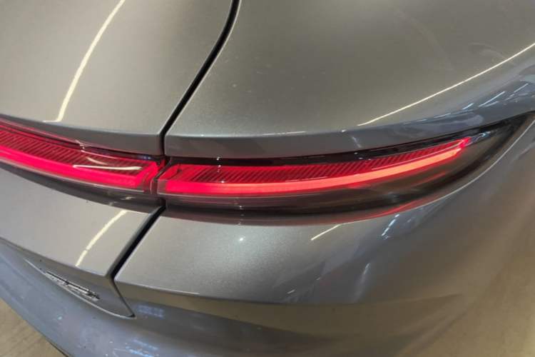 Used Nio ET5T 2025 75 kWh Touring Right Rear Taillight