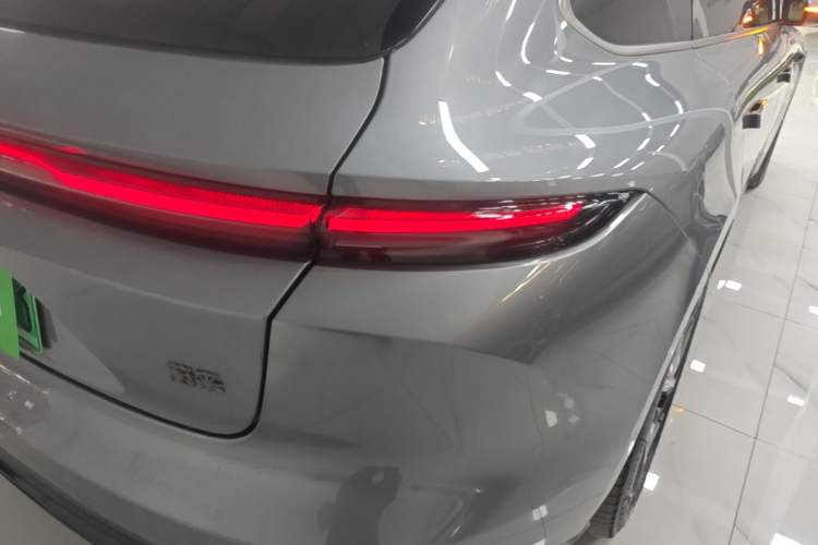 Used Nio ET5T 2025 75 kWh Touring Right Rear Taillight