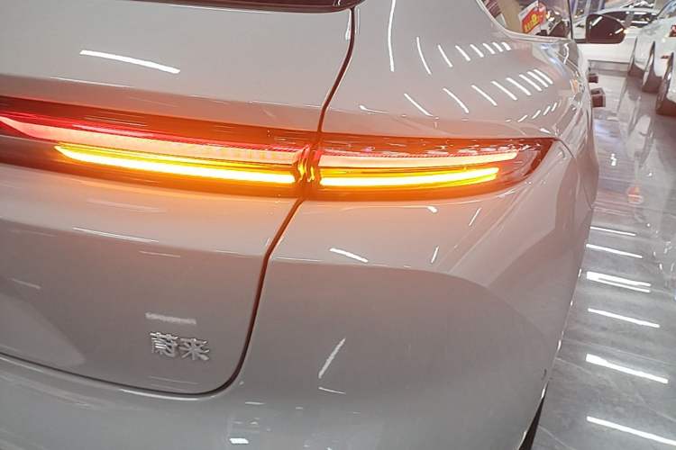 Used Nio ET5T 2025 Model Champion Commemorative Edition, 100kWh Touring Right Rear Taillight