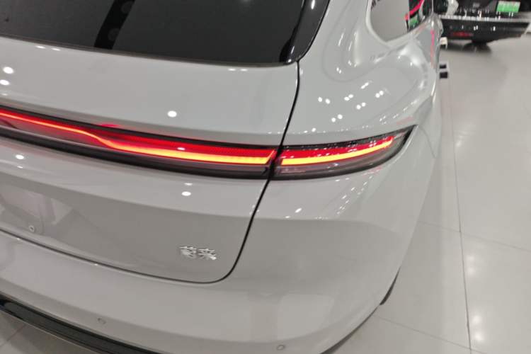 Used Nio ET5T 2025 75 kWh Touring Right Rear Taillight