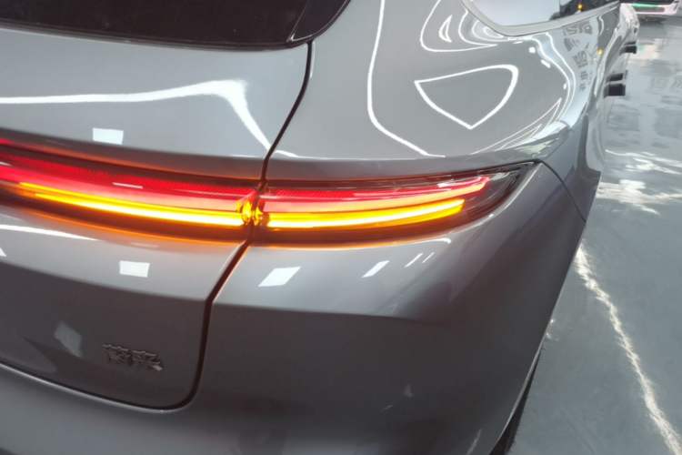 Used Nio ET5T 2025 75 kWh Touring Right Rear Taillight