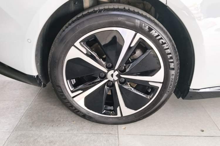 Used Nio ET5T 2025 75 kWh Touring Right Rear Wheel Hub