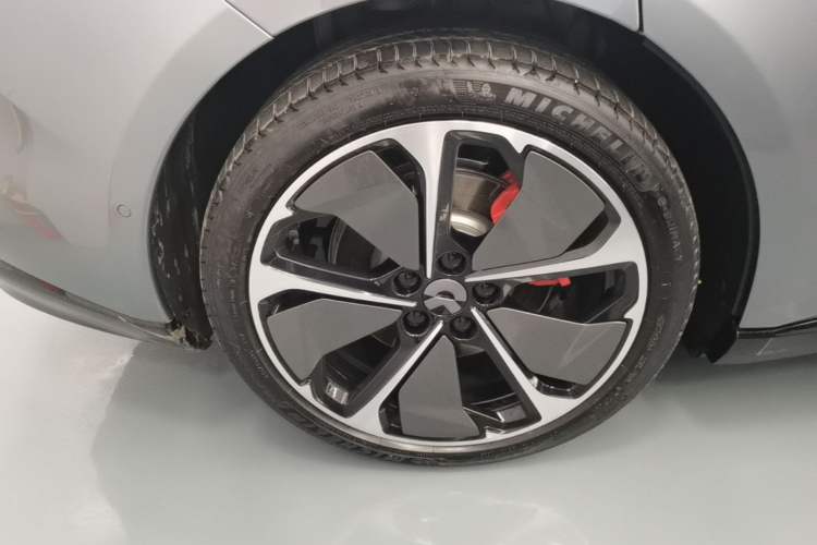 Used Nio ET5T 2025 75 kWh Touring Right Rear Wheel Hub